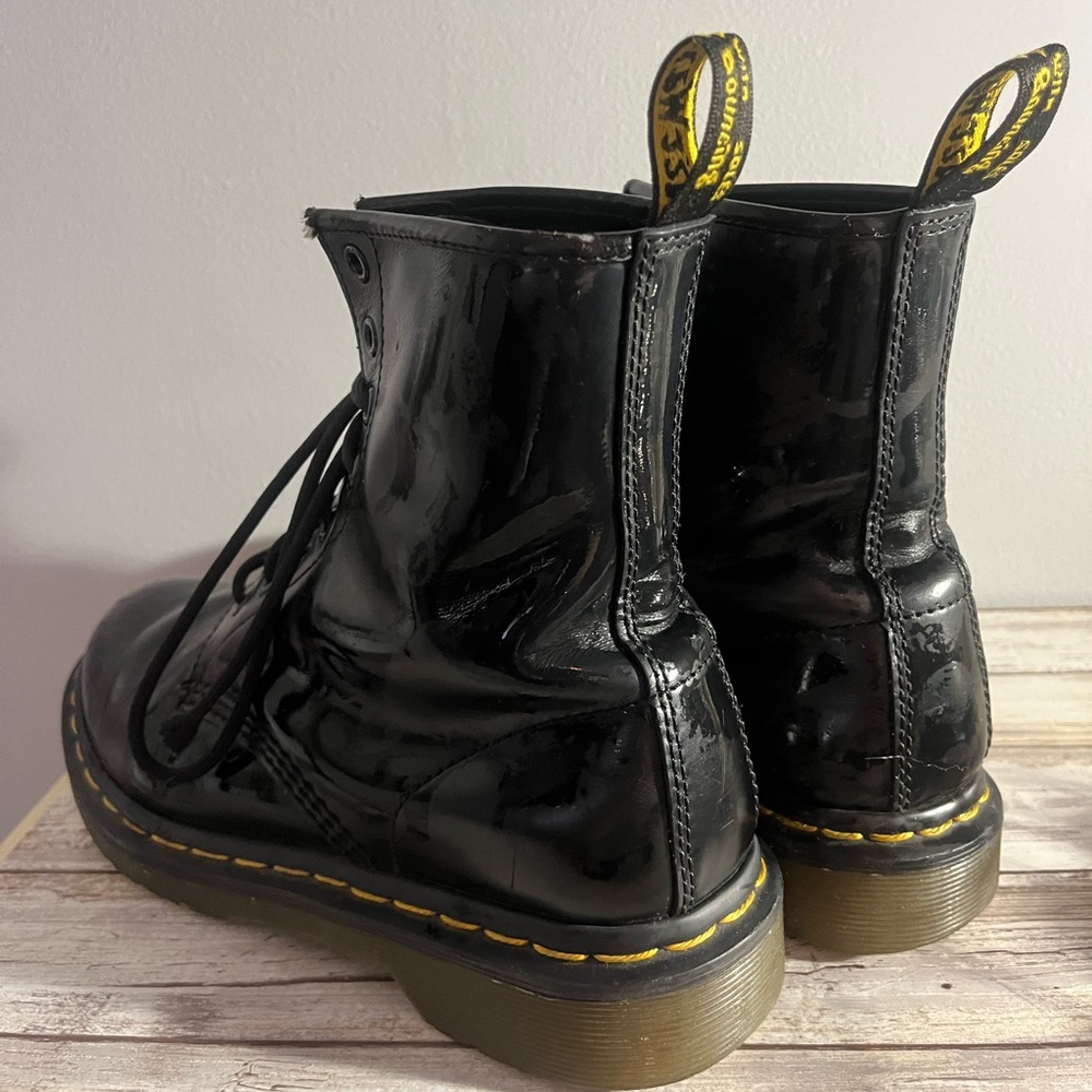 BLACK DR. MARTENS 1460 WOMEN'S SMOOTH LEATHER LACE UP BOOTS - Picture 2 of 7